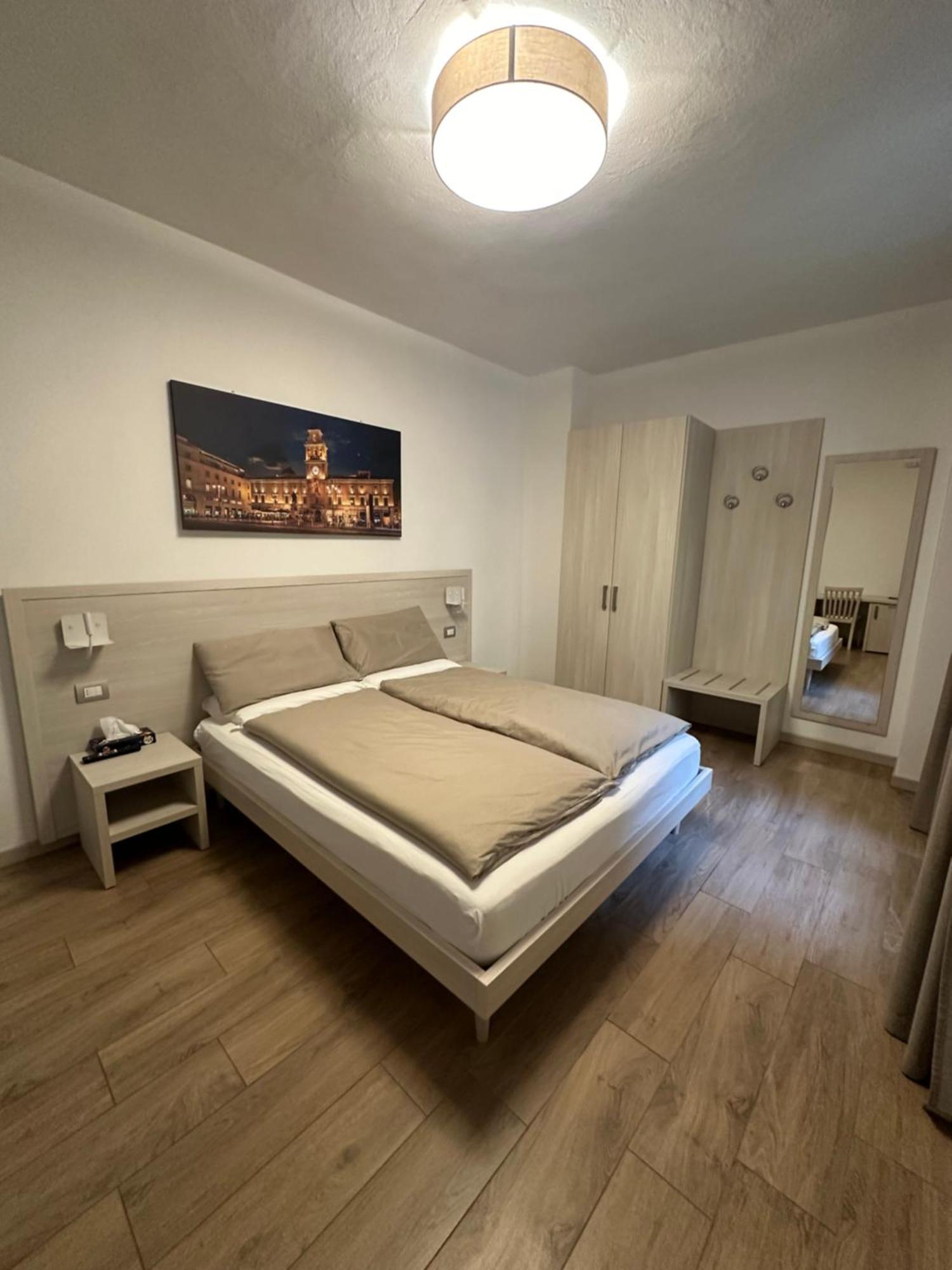 Residenza Pezzani Hotell Parma Exteriör bild