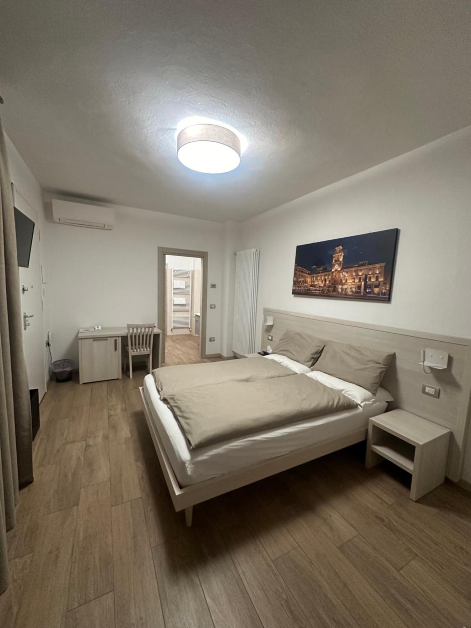 Residenza Pezzani Hotell Parma Exteriör bild