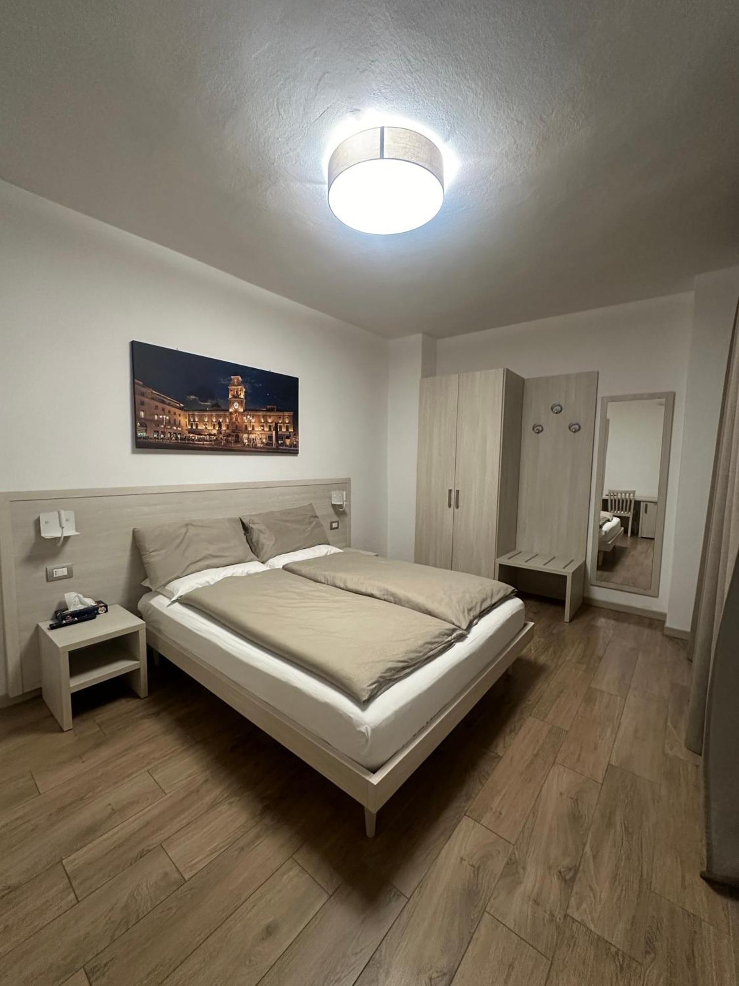 Residenza Pezzani Hotell Parma Exteriör bild